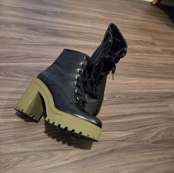 Shoes - Black and Green Women's Chunky Heel Boots
